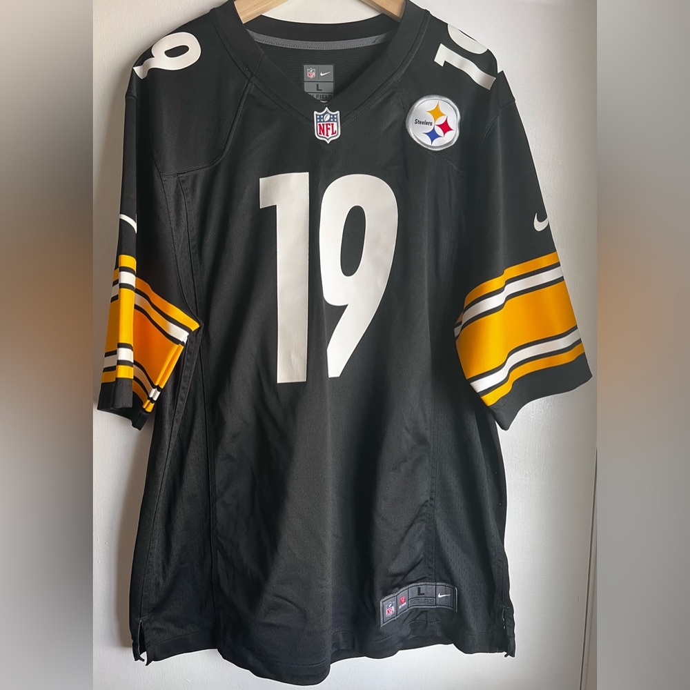 NWOT Men’s Nike JuJu Smith-Schuster Pittsburgh Steelers NFL Jersey, L